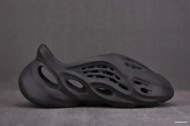Onyx HP8739 Foam Adidas RNNR Yeezy 0430
